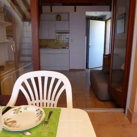 Apartment T1 Mezzanine Climatise Avec Terrasse Et Parking - St Clair, Lavandou - Fr-1-308-80 *