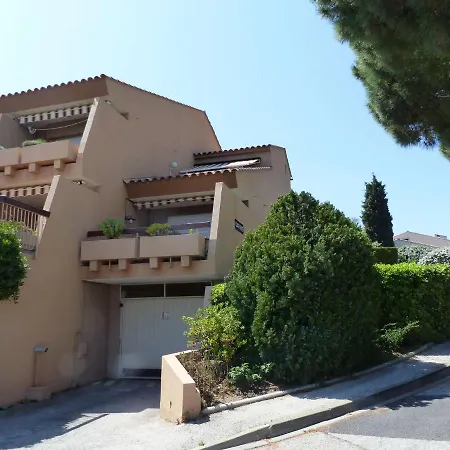 T1 Mezzanine Climatise Avec Terrasse Et Parking - St Clair, Lavandou - Fr-1-308-80 Apartment